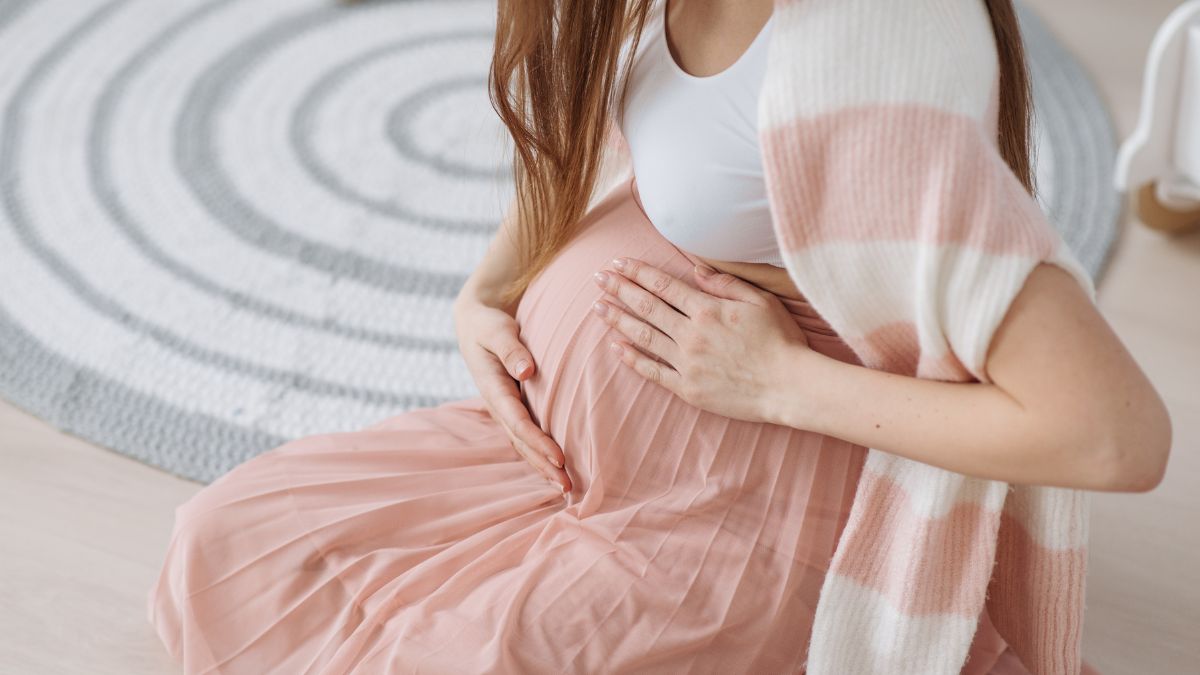 Can you leak amniotic fluid and not go into labor?
