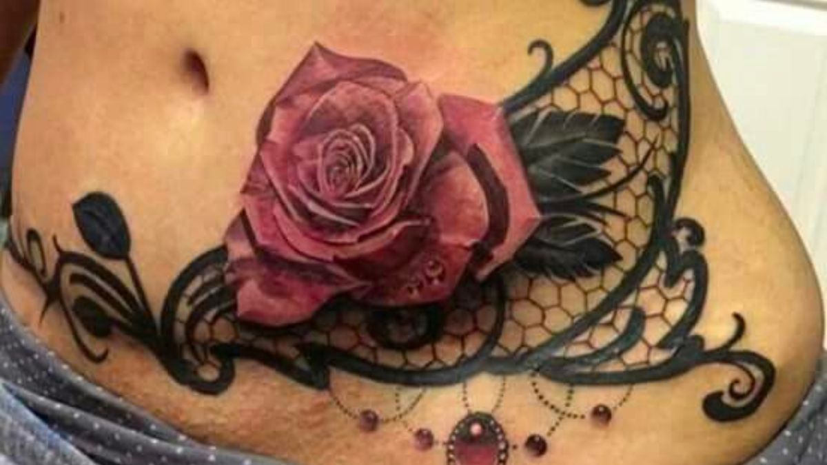 Perfect example of pregnancy stretch mark tattoo cover up